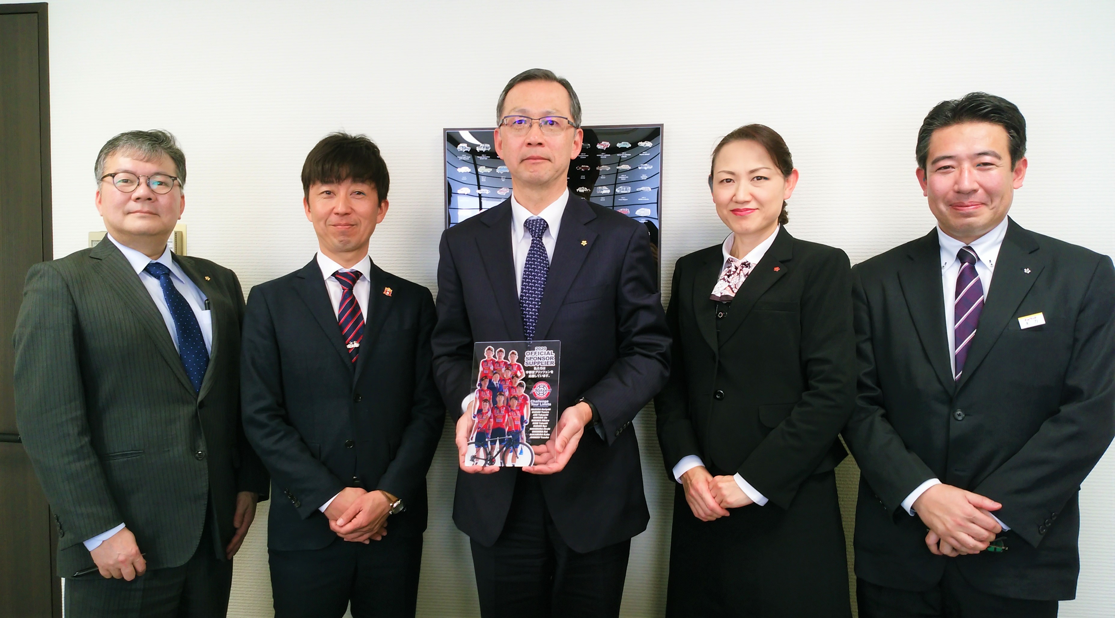 栃木トヨペット株式会社とオフィシャルスポンサー契約を締結 宇都宮ブリッツェン 日本初地域密着型プロサイクルロードレースチーム 自転車 プロスポーツチーム