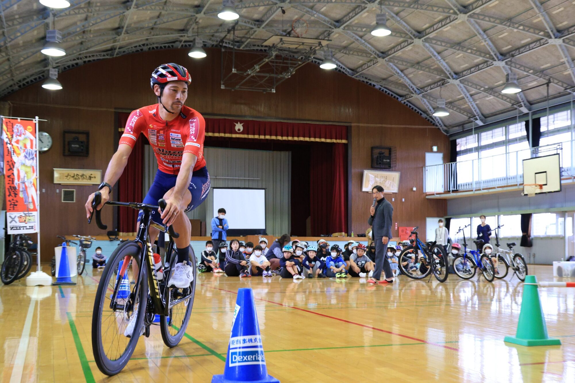 地域貢献活動】11月7日(火) 高根沢町立上高根沢小学校にて「弱虫ペダル 地域貢献活動】11月7日(火) 高根沢町立上高根沢小学校にて「弱虫ペダル